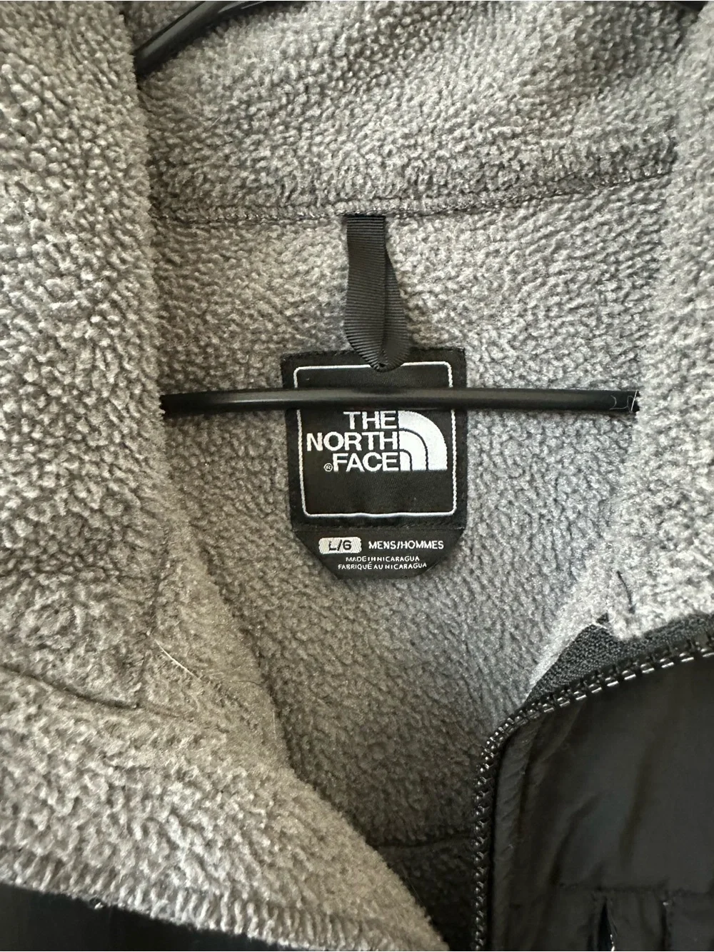 The North Face Men’s Denali Fleece Jacket / Grey and Black